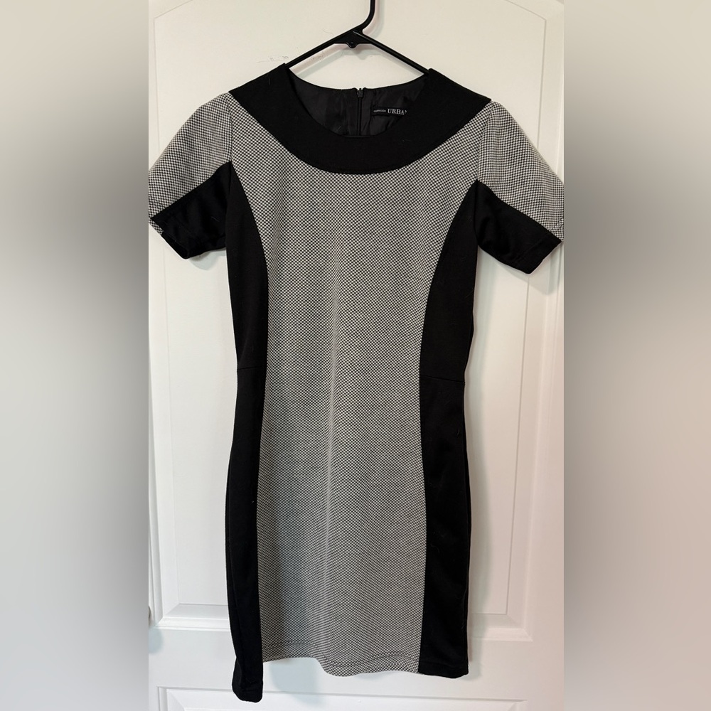 Chic Black and Gray Women's Mini Dress